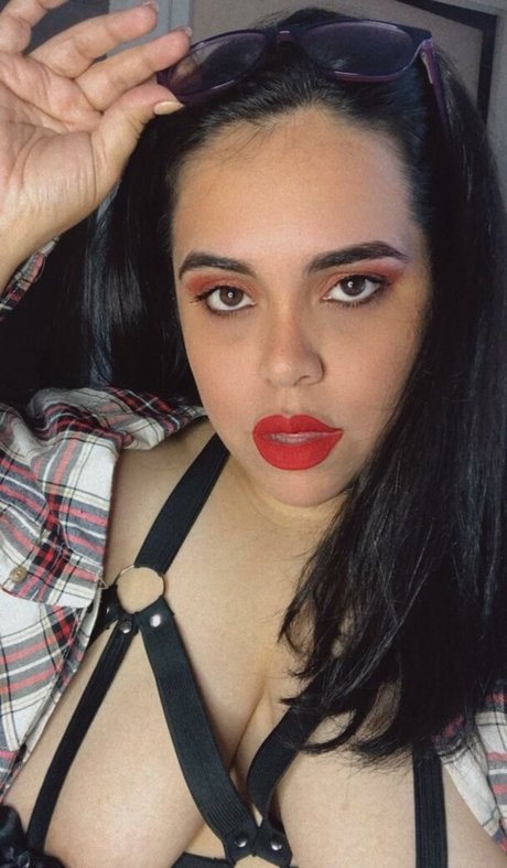 Goddes Nini top star pictures