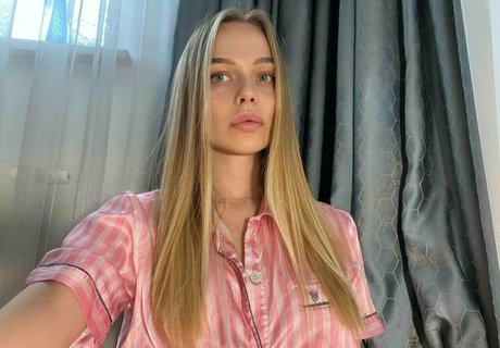 hottestvenus adult actress photo