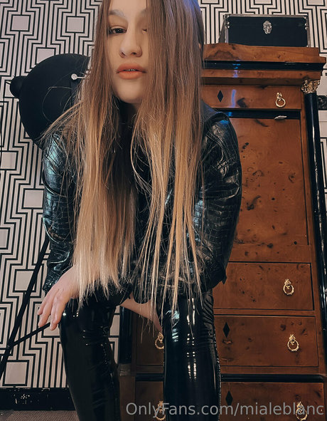 mialeblanc model erotic galleries