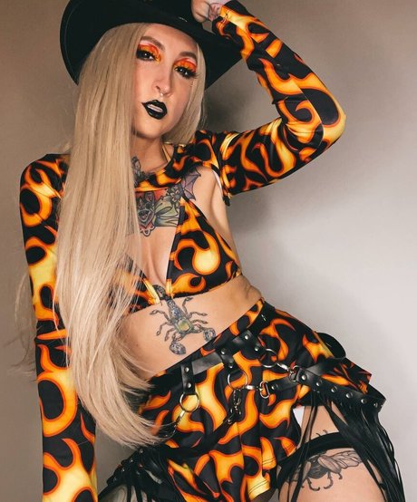 aritaylor_ model exclusive pic