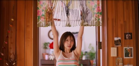 MoMoRina sexy actress photo