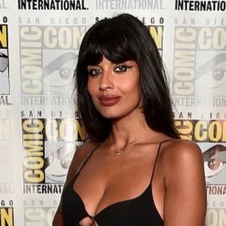 Jameela Jamil nudes model gallery