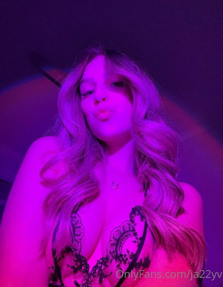 jazzyvvv pornographic actress picture