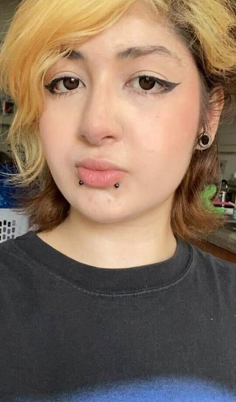 mintyjamie naked star img