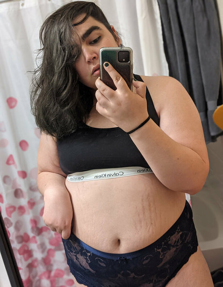 oliviadarkk pornstar exclusive image