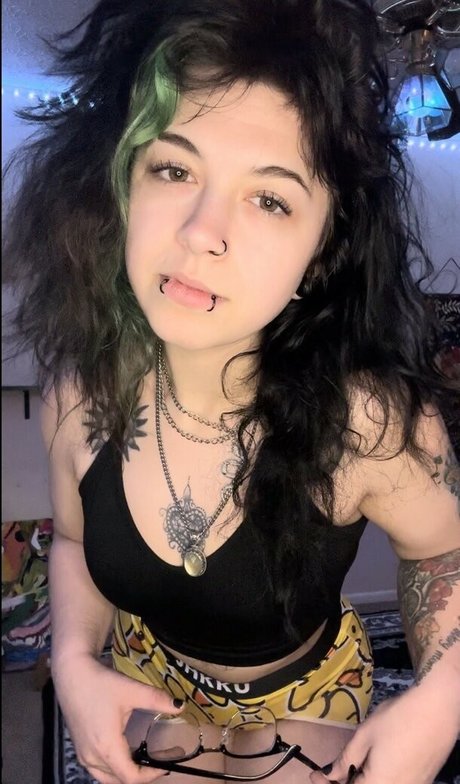 Lyssa Lowe Profile pic