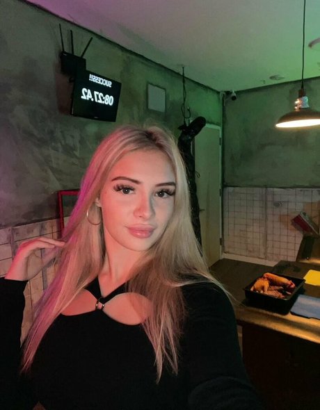 Esvittie free actress image