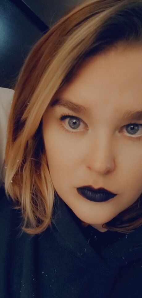 UrInterNetGF star erotic galleries