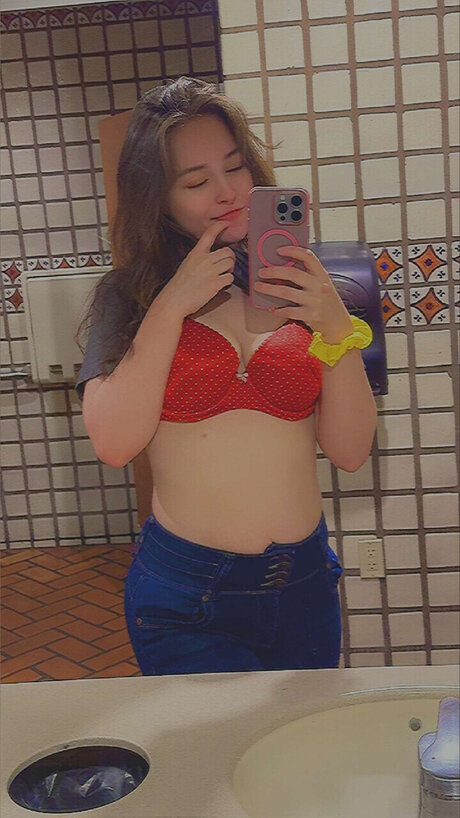 Thickky Bunns star exclusive galleries