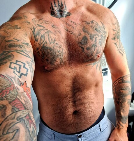 Brandon Oakley pornstar nudes gallery