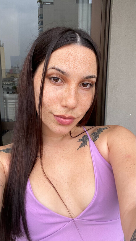 mari freckled pornstar top pic