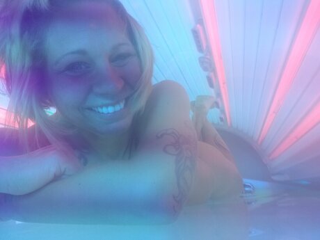 WhitThaShit model xxx photo