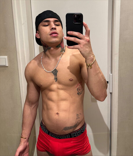 _Kenny King first_ perfect star picture