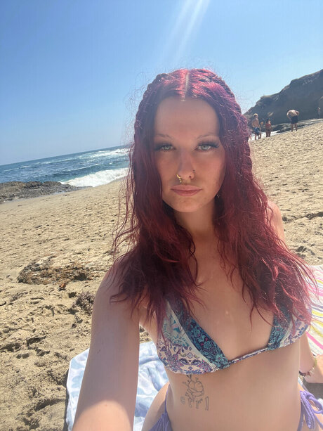 Paisley model images