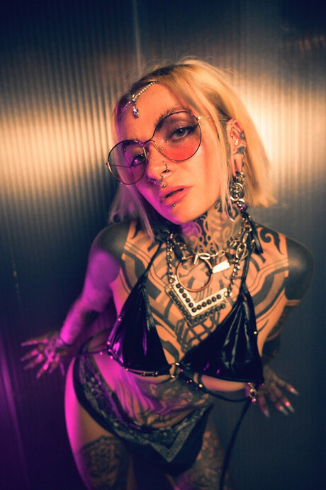 xlikaya model hd archive