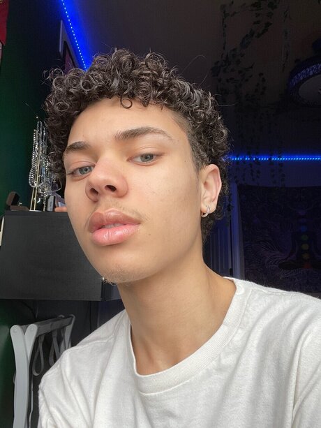 il lustrious pornstar nude archive