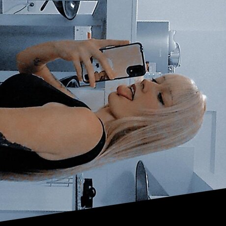 Saabrixxx_ star high quality photos