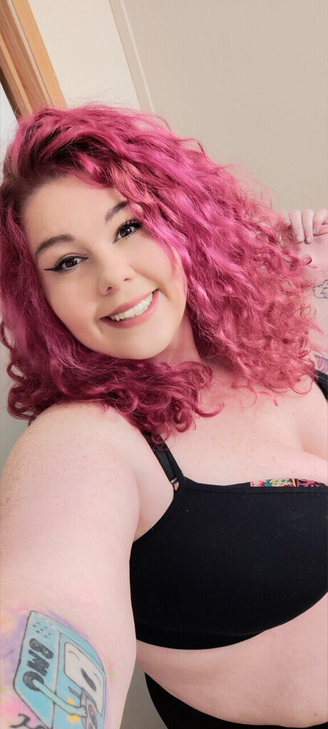 DumpDivaPinky exclusive pornstar picture