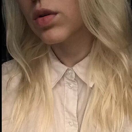 Joely Gold star hd image