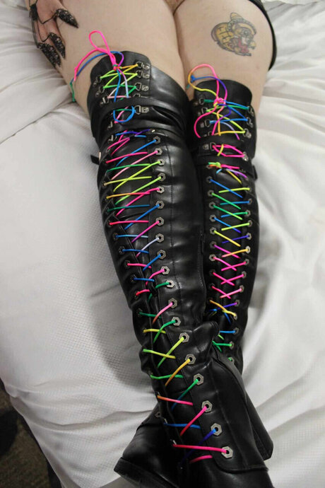 BettyAnne model pretty image