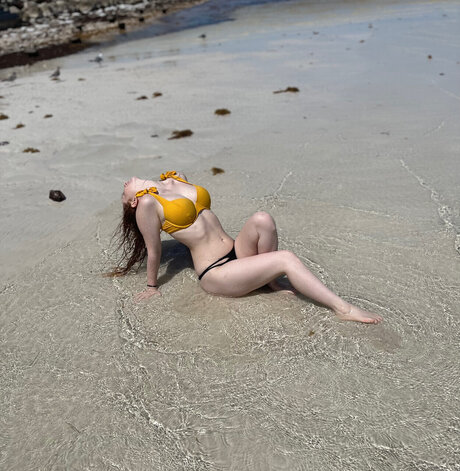 _Fae_ pornstar erotic photo