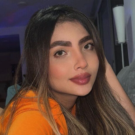 Andrea V lez model free pictures