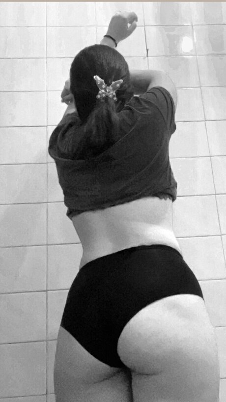 Baby mango model art picture