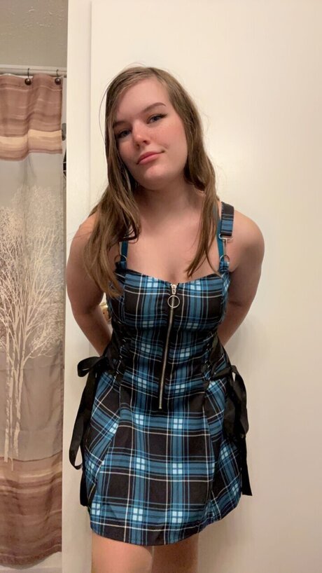 _Peachy Bella_ star porn pic