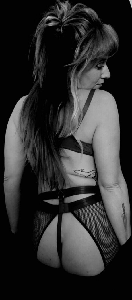 Red headed mama beautiful actress pictures