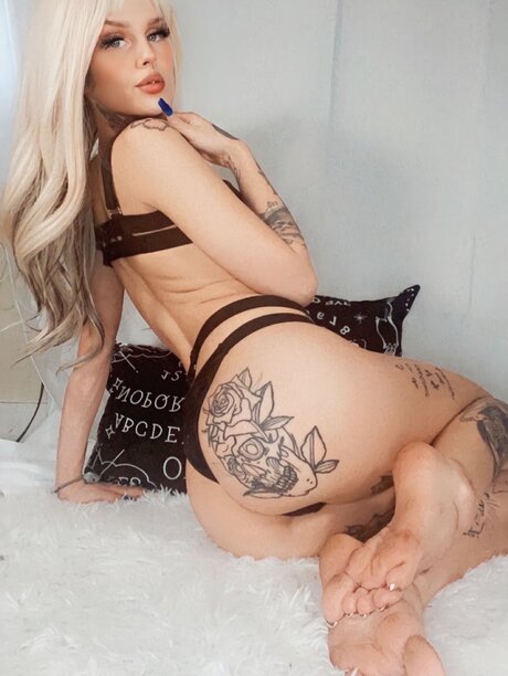 Your fav online girlfriend_ sex actress pictures