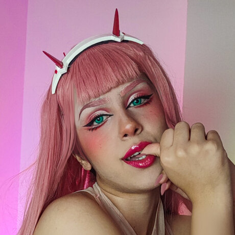 Lady Hellsing nude model galleries