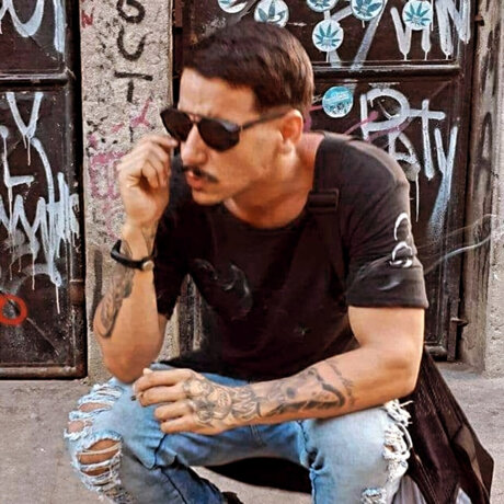 BK Favelado adult star photo