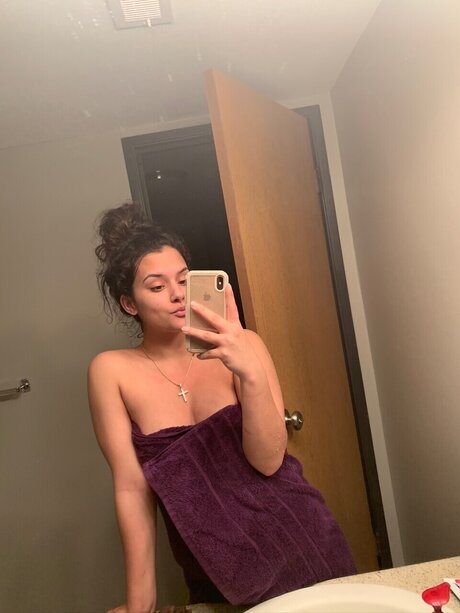 Peaches n Cream_ star adult img