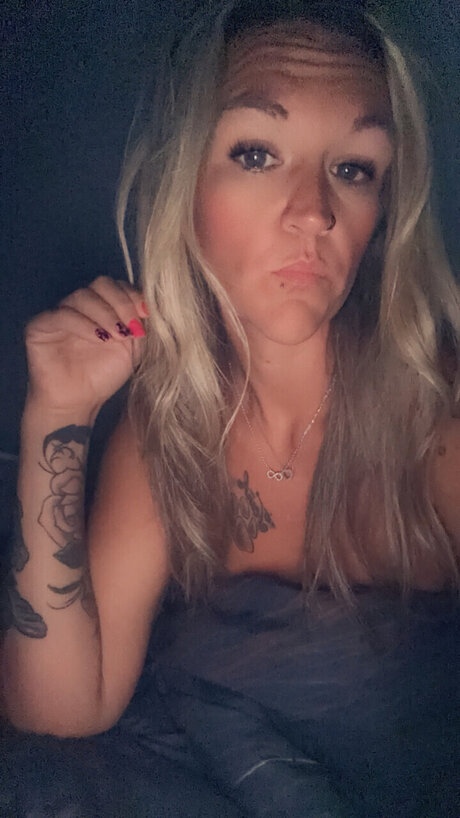 InKeD TaN BaDaSs porn star pics