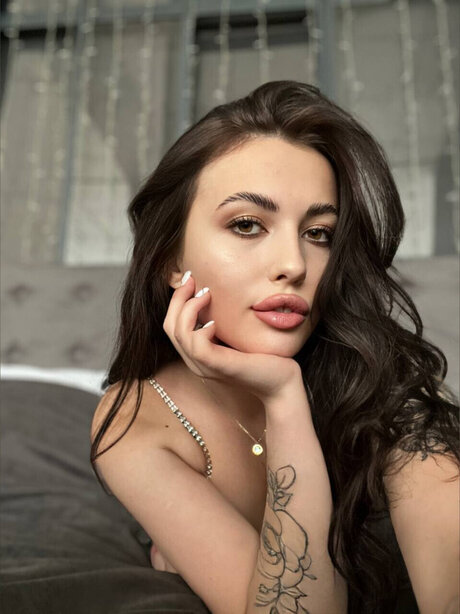 Ollie James_ star top picture