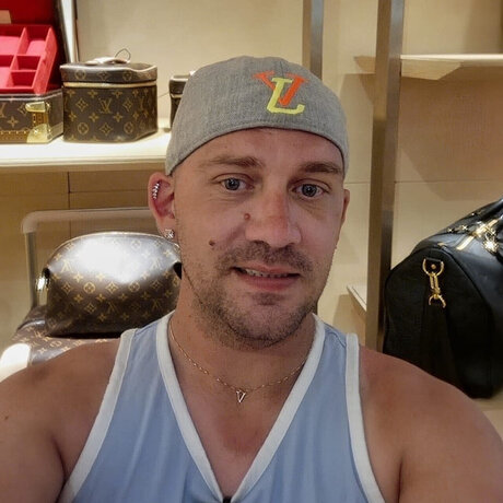 KyHouseHusband pornstar galleries