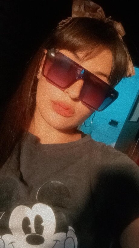 Barbiegirl21 model beautiful photos