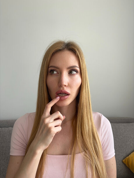 July_ hot actress pics