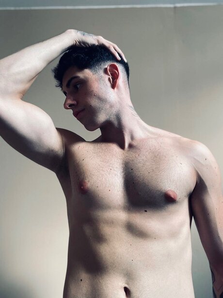 Tu Masajista model hd pictures