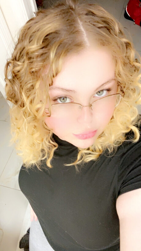 Ms bell star nude image