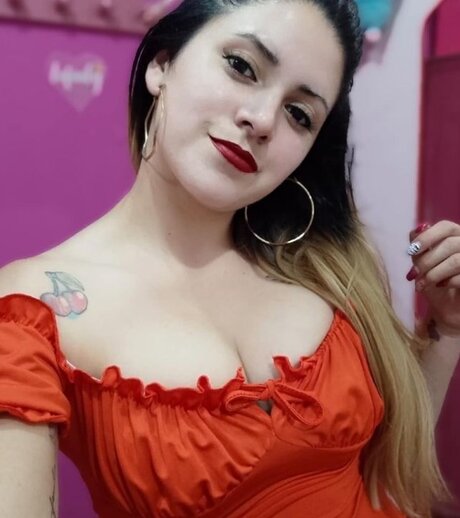 Sol gomez pretty model pictures