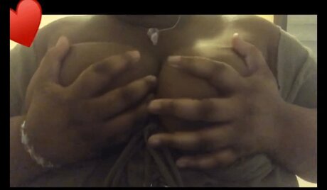 Moonix sexy model image