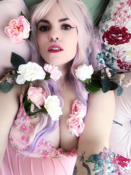 LunaMoonGirl Free beautiful pornstar galleries