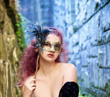 Luna Crystal high quality pornstar img