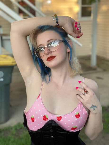 Cassie Quill model free photos