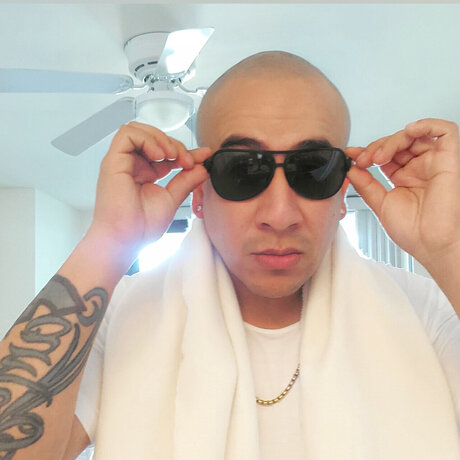 Santiago Suave exclusive actress pics