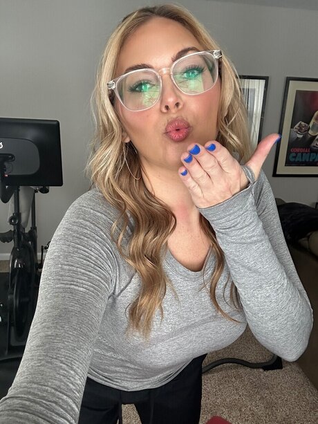 Marilyn Mo Roll VIP pornstar beautiful picture