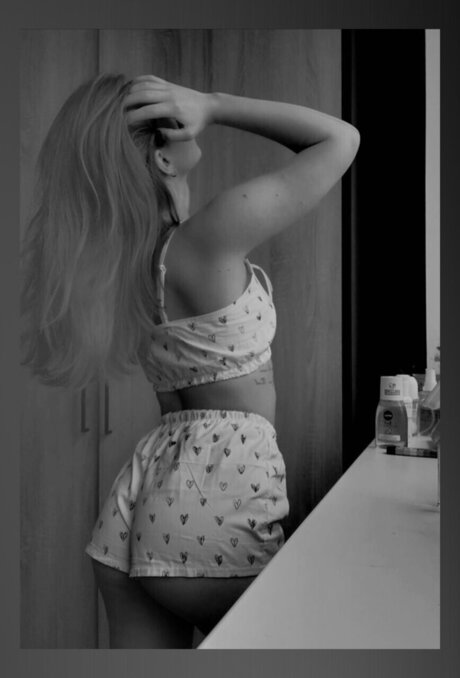 Bunny 19 years old_ pretty actress images