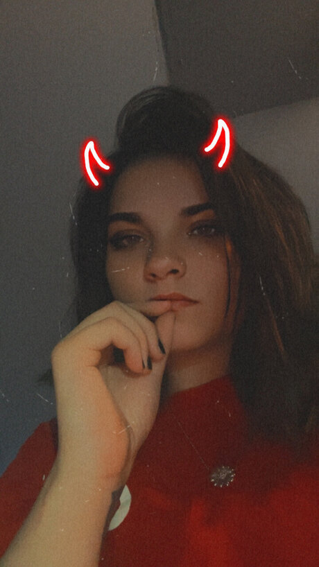 BustyHoney19 art star picture