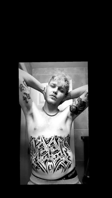 Kodiak The Legend xxx model photos